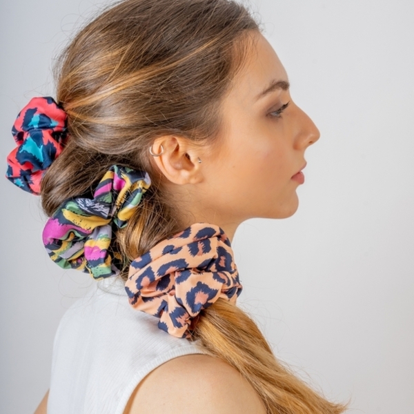 "Hand - painted" scrunchy - λαστιχάκι για τα μαλλιά - ύφασμα, λαστιχάκια μαλλιών - 2