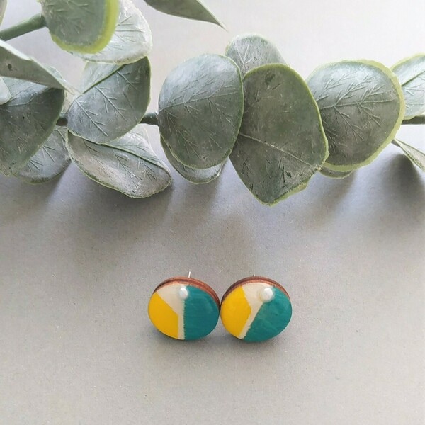 "Kika" Handpainted wooden studs emerald/yellow - ξύλο, ζωγραφισμένα στο χέρι, καρφωτά, μικρά, ατσάλι - 2