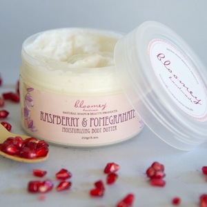 Ενυδατικό Body Butter Με Άρωμα Βατόμουρο & Ρόδι
