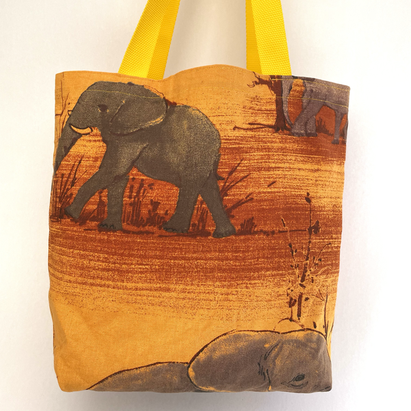 Γυναικεία χειροποίητη τσάντα ώμου / tote bag από ύφασμα με θέμα ελεφαντάκια - animal print, ώμου, all day, θαλάσσης, tote