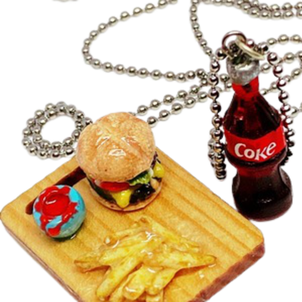 Κολιέ burger , πατάτες , κέτσαπ & coca cola. - ιδιαίτερο