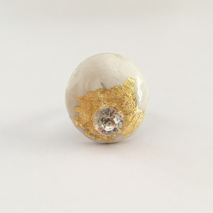 Πήλινο στρογγυλό δαχτυλίδι με χρυσό φύλλο κ ατσάλινη βάση - πηλός, ατσάλι, μεγάλα, αυξομειούμενα
