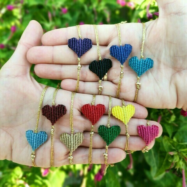 Βραχιόλι μακραμέ καρδιά σε μοβ χρώμα - καρδιά, μακραμέ, χεριού, αυξομειούμενα - 2