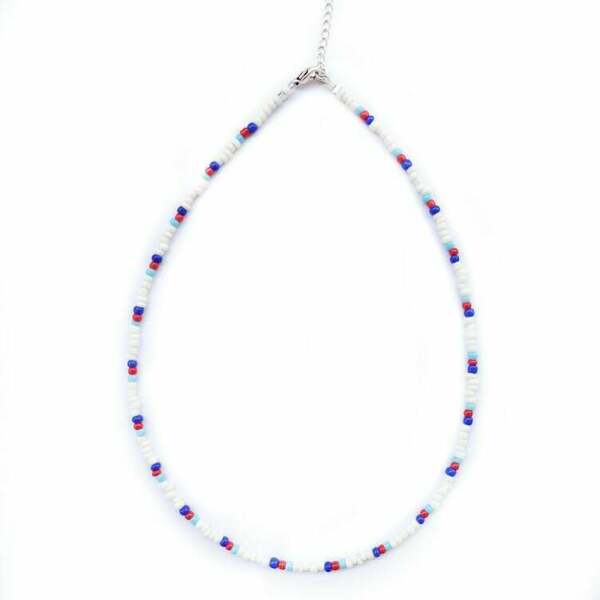 Κολιέ με seed beads σε λευκό, κόκκινο, γαλάζιο και λευκό - τσόκερ, χάντρες, κοντά