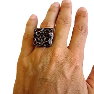 Δαχτυλίδι με μαύρο fimo τετράγωνο με χάλκινα ανάγλυφα - πηλός, boho, μεγάλα, αυξομειούμενα, φθηνά - 4