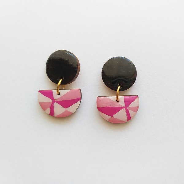 "Miso" Handpainted earrings / pink - ξύλο, ζωγραφισμένα στο χέρι, δώρο, ατσάλι, κρεμαστά