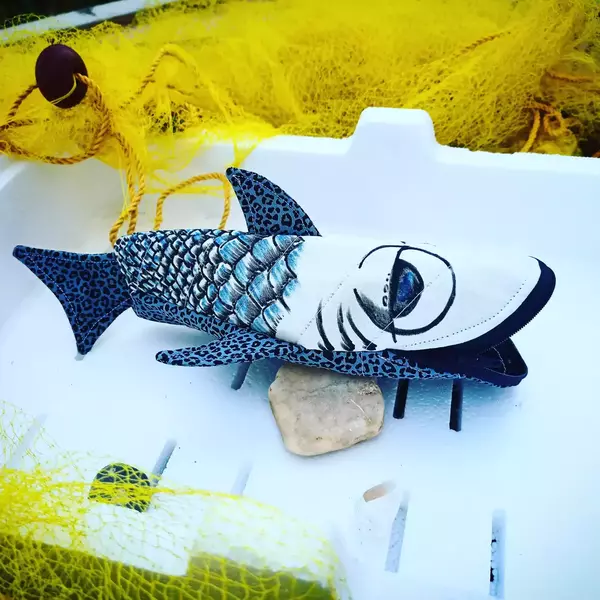 Μολυβοθήκη / κασετίνα ψάρι καρχαρίας ζωγραφισμένη - κασετίνες - 4