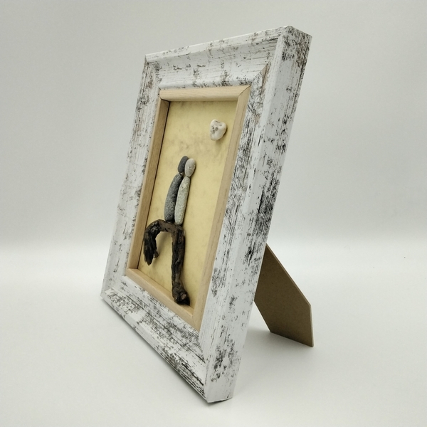 Ξύλινο κάδρο με παράσταση από βότσαλα, ερωτευμένοι, ειδική παραγγελία (24×29×3,5cm) - ξύλο, δώρα γάμου, δώρα επετείου, διακοσμητικά, αγ. βαλεντίνου - 3