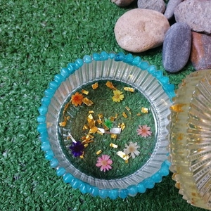 Handmade resin box with cover with dried flowers - ρητίνη, εποξική ρητίνη, είδη σερβιρίσματος - 3