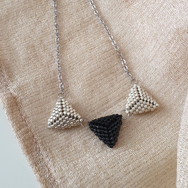 Εντυπωσιακό κολίε miyuki 3d triangles "silver&black" - γεωμετρικά σχέδια, miyuki delica, minimal, κοντά - 2
