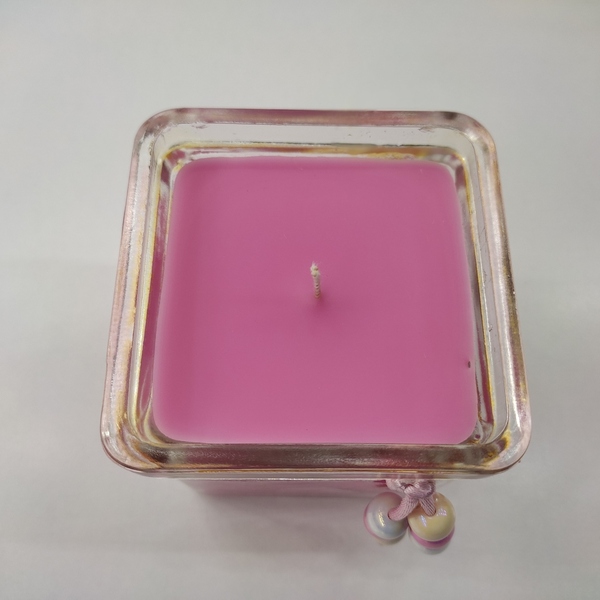 Κερί χειροποίητο ρόζ με άρωμα φράουλα σε τετράγωνο γυάλινο βάζο 7εκ Χ7 - αρωματικά κεριά - 4