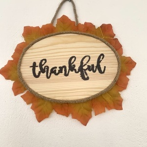 Thankful Sign with autumn leaves - πίνακες & κάδρα