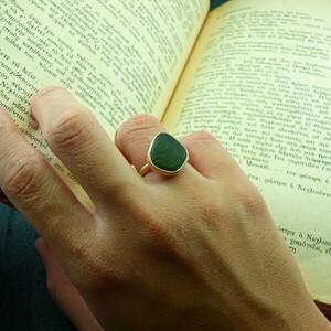 "Rombus Seaglass ring" - Xειροποίητο επίχρυσο 18κ ματ δαχτυλίδι με γυαλάκι της θάλασσας! - γυαλί, επιχρυσωμένα, αυξομειούμενα - 2