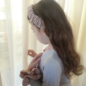 Παιδική, εφηβική υφασματινη βαμβακερη κορδέλα scrunchie με λουλουδάκια σε μπεζ χρώμα 1τμχ. - κορδέλα, βρεφικά, μαμά και κόρη, για παιδιά, αξεσουάρ μαλλιών - 5