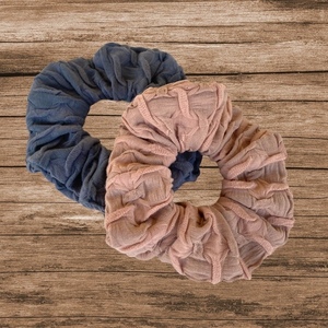 Λάστιχακια μαλλιών Scrunchies σε ροζ και μπλε χρώμα. - ύφασμα, λαστιχάκια μαλλιών, αξεσουάρ μαλλιών - 5