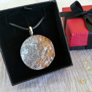 Χρυσό ασημί μενταγιόν με γκλίτερ & κυματοειδή επιφάνεια από υγρό γυαλί - γυαλί, γκλίτερ, κοντά, δώρα για γυναίκες - 2