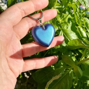 Μενταγιόν καρδιά σε χρώμα μεταλλικό μπλε από υγρό γυαλί, μήκος 45εκ - γυαλί, καρδιά, αγάπη, χειροποίητα, κοντά, δώρα για γυναίκες, μενταγιόν - 3