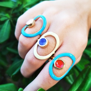 Οβάλ δαχτυλίδι με καστόνι σε κόκκινο και γαλάζιο χρώμα - chevalier, επιχρυσωμένα, ορείχαλκος, γεωμετρικά σχέδια, αυξομειούμενα - 4