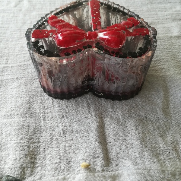 Κουτί κοσμημάτων και μικροαντικειμένων σχήμα καρδιάς κόκκινο - μαύρο, από υγρό γυαλί - καρδιά, οργάνωση & αποθήκευση, χειροποίητα, δώρα για γυναίκες - 3