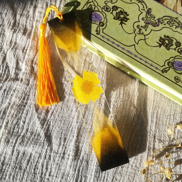 Σελιδοδείκτης με αληθινό κίτρινο λουλούδι, από υγρό γυαλί - γυαλί, χειροποίητα, σελιδοδείκτες, πρωτότυπα δώρα - 2