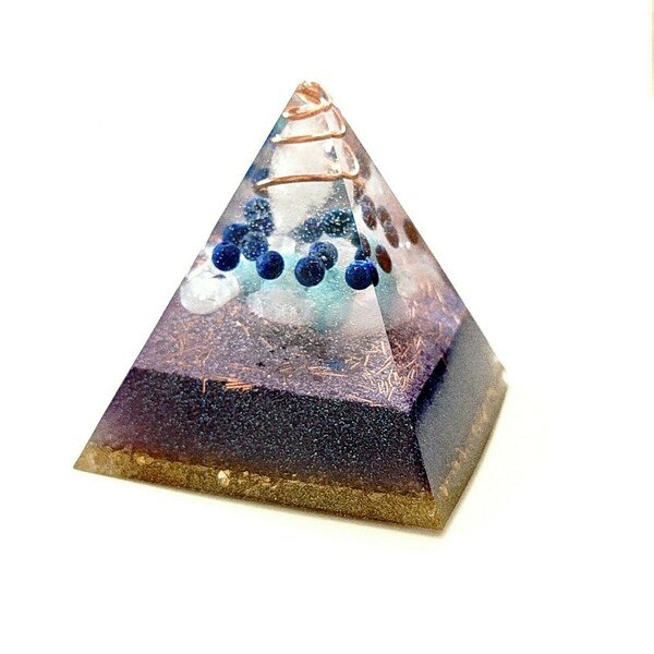 Οργονίτης πυραμίδας με ημιπολύτιμες πέτρες - γυαλί, πέτρα, μέταλλο, διακοσμητικά