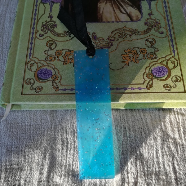 Σελιδοδείκτης μικρός μπλε με ασημί γκλίτερ, από υγρό γυαλί - γυαλί, γκλίτερ, χειροποίητα, σελιδοδείκτες, πρωτότυπα δώρα - 4