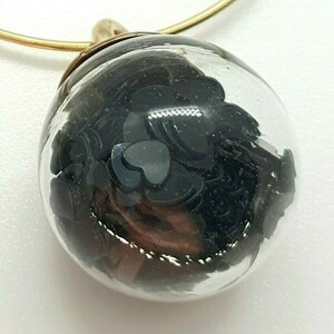 Σκουλαρίκια κρίκοι "Μικρές Μαύρες Καρδιές Σε Γυάλα" - γυαλί, επιχρυσωμένα, κρίκοι, μικρά - 3