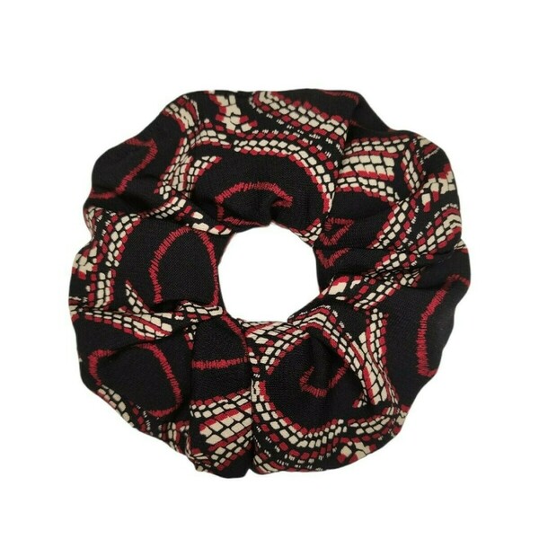 scrunchies - χειροποίητο υφασμάτινο μαύρο με κόκκινες λεπτομέρειες scrunchie - handmade - λαστιχάκια μαλλιών