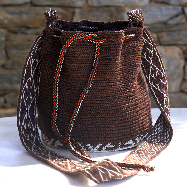 Πλεκτή καφέ τσάντα βελονάκι ώμου σε ethnic σχέδιο και χερούλι στον αργαλειό - ώμου, πουγκί, all day, πλεκτές τσάντες, μικρές - 5