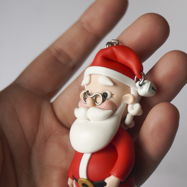 Μενταγιόν - Άγιος Βασίλης από πολυμερή πηλό - πηλός, κουκλίτσα, χριστουγεννιάτικα δώρα, άγιος βασίλης, μινιατούρες φιγούρες - 3