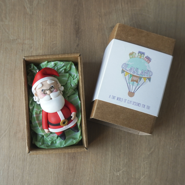 Μενταγιόν - Άγιος Βασίλης από πολυμερή πηλό - πηλός, κουκλίτσα, χριστουγεννιάτικα δώρα, άγιος βασίλης, μινιατούρες φιγούρες - 5