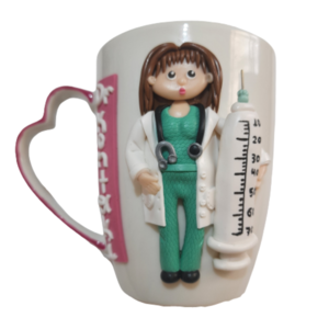 Χιουμοριστική κούπα γιατρού με γιγάντια ένεση από πολυμερικό πηλό - πηλός, πορσελάνη, κούπες & φλυτζάνια, δώρο για γιατρό - 2