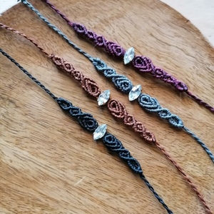 Erato: Μακραμέ βραχιόλι με κρύσταλλα - μακραμέ, boho, χεριού, αυξομειούμενα, φθηνά - 2