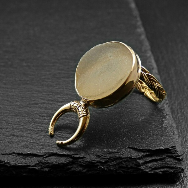 " Μινώταυρος" - Χειροποίητο επίχρυσο δαχτυλίδι με έναν φυσικό Ορυκτό διάφανο Χαλαζία. . - ημιπολύτιμες πέτρες, αχάτης, επιχρυσωμένα, αυξομειούμενα - 3