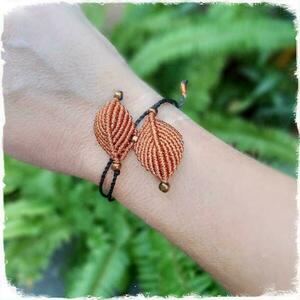 Βραχιόλι μακραμέ φύλλα. Macrame autumn leaves bracelet. - μακραμέ, κορδόνια, boho, χεριού, αυξομειούμενα - 2