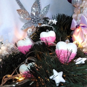 Σετ 4 χριστουγεννιάτικα στολίδια καρδούλες ροζ χάντρες-λευκό γκλίτερ 4×4×2,5cm/τμχ - καρδιά, χριστούγεννα, στολίδια, πρωτοχρονιά - 3