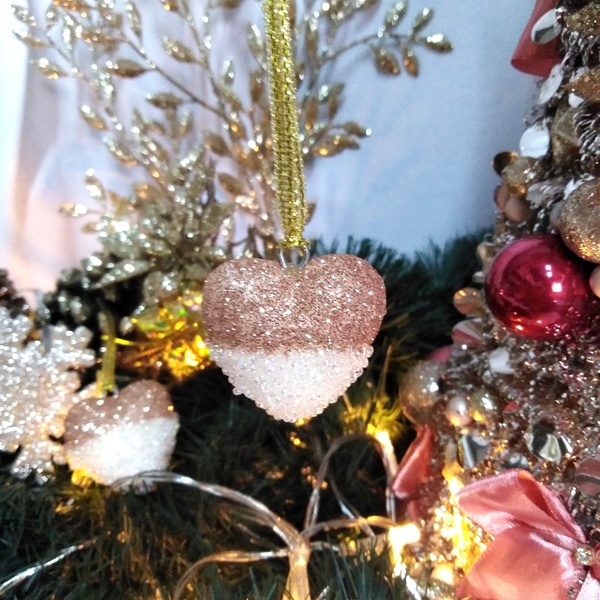 Σετ 4 χριστουγεννιάτικα στολίδια καρδούλες ιριδίζουσες χάντρες-ροζ χρυσό γκλίτερ 4×4×2,5cm/τμχ - καρδιά, χριστούγεννα, στολίδια, πρωτοχρονιά - 4