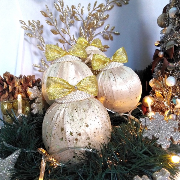 Σετ 4 χριστουγγενιάτικες μπάλες σατέν σαμπανί-οργάντζα γκλίτερ 10×8×8cm - χριστούγεννα, στολίδια, πρωτοχρονιά, μπάλες - 3
