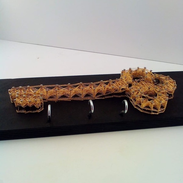 Ξυλινη κλειδοθηκη με σχεδιο χρυσο κλειδι σε μαυρο φοντο -35cm*11,5cm - 1,50cm παχος ξυλου - κλειδί, κλειδοθήκες - 2
