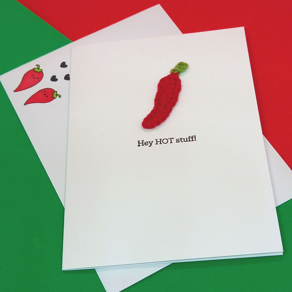 Ευχετήρια κάρτα με λογοπαίγνιο - "Hey hot stuff!" - crochet, βελονάκι, χιουμοριστικό, κάρτα ευχών, αγ. βαλεντίνου, ευχετήριες κάρτες - 3