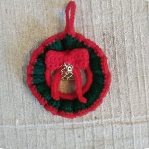 Χριστουγεννιάτικο γούρι μικρό στεφανάκι (πράσινο με κόκκινο) - νήμα, στεφάνια, γούρια