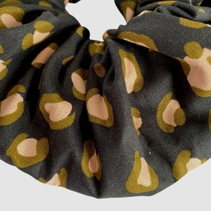 Χειροποίητο λαστιχάκι μαλλιών / scrunchie LEOPARD BLACK - χειροποίητα, λαστιχάκια μαλλιών - 2