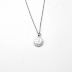 Κρεμαστό κολιέ μικροσκοπικός αχινός σε ασήμι 925. - charms, ασήμι 925, επάργυρα, κοχύλι, κοντά