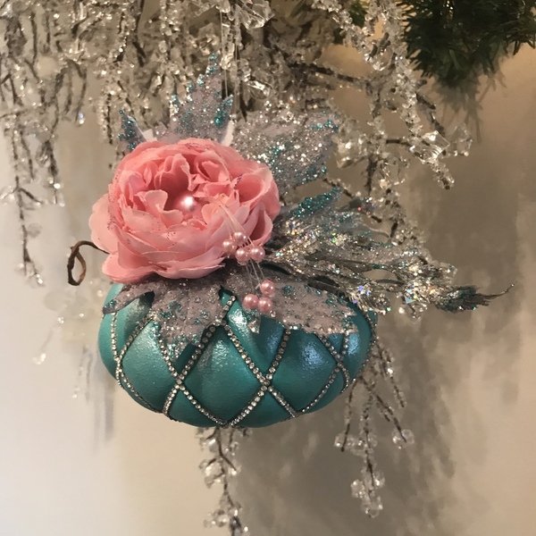 Χριστουγεννιάτικη μπάλα καπιτονέ με λουλούδι 14 εκατοστά - στολίδια, δέντρο, μπάλες - 2