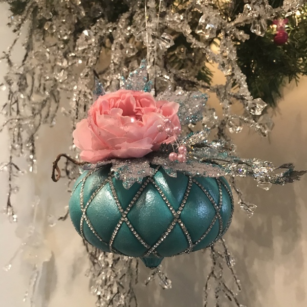 Χριστουγεννιάτικη μπάλα καπιτονέ με λουλούδι 14 εκατοστά - στολίδια, δέντρο, μπάλες - 3