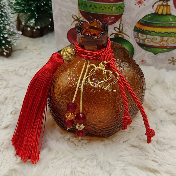 Επιτραπέζιο γούρι 2022 γυάλινο χρυσό ρόδι 9cm με κόκκινη φούντα και κρυσταλλάκια - γυαλί, ρόδι, χριστουγεννιάτικα δώρα, γούρια - 2