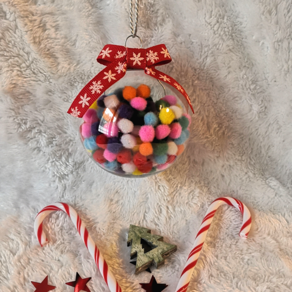 Χριστουγεννιάτικη Μπάλα με Πομ Πον - pom pom, χριστουγεννιάτικο, χριστουγεννιάτικα δώρα, στολίδια, μπάλες - 2