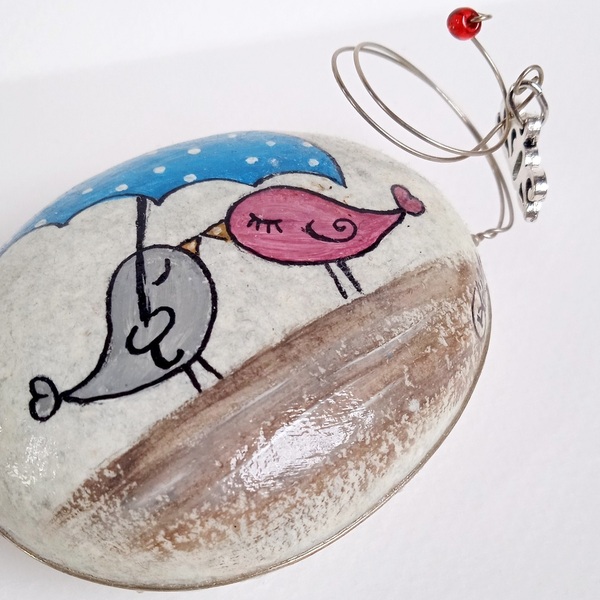 Ζωγραφισμένη πέτρα, με ζευγάρι πουλιών στη βροχή. - ζωγραφισμένα στο χέρι, μέταλλο, διακοσμητικά - 3