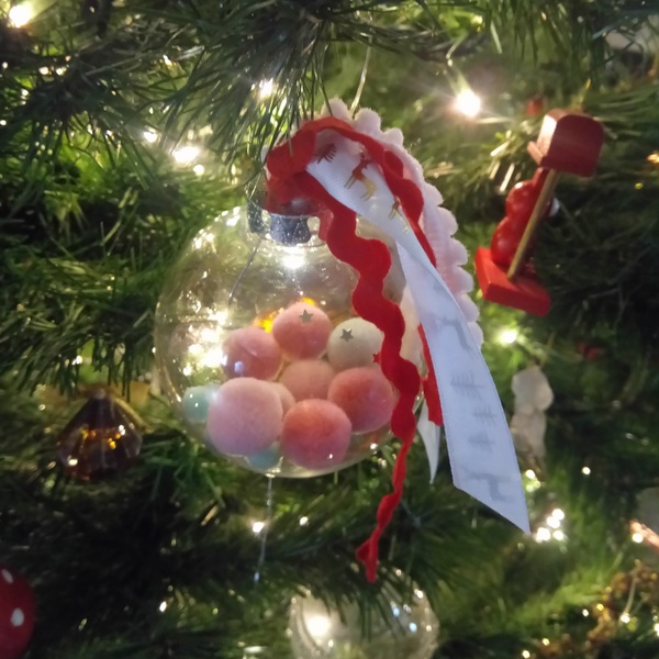 Χριστουγεννιάτικη Μπάλα ♥ με Πον Πον, Αστέρια και Κορδέλες 8 εκ Ροζ μέντα - pom pom, στολίδια, μπάλες - 2