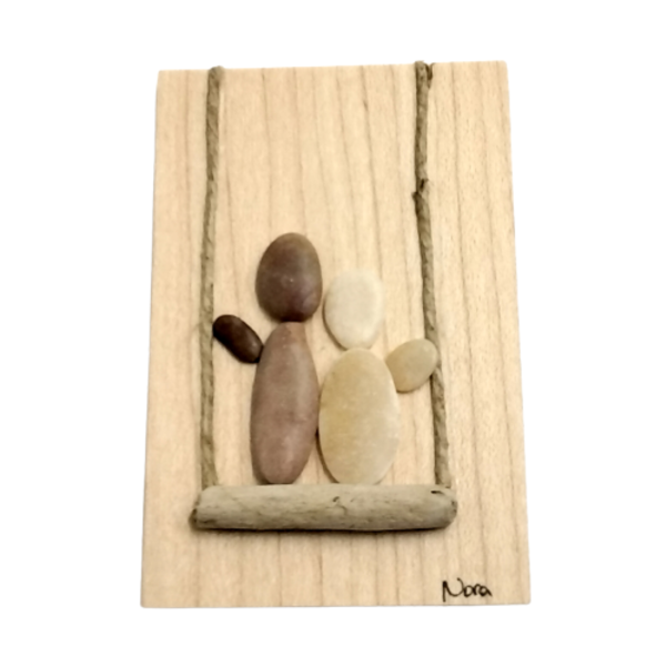 Ξύλινο μαγνητάκι με παράσταση από βότσαλα, lovers (5,5×8,5cm) - ξύλο, δώρα επετείου, διακοσμητικά, ιδεά για δώρο, αγ. βαλεντίνου